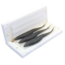 Load image into Gallery viewer, Soft Plastic Fluke Bait Multi-Cavity Mold 4 inch Jerkbait Lure Bugmolds USA